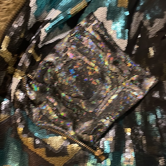 Tribal warrior sequin faux fur vest by Yoshi Zen - Picture 8 of 14